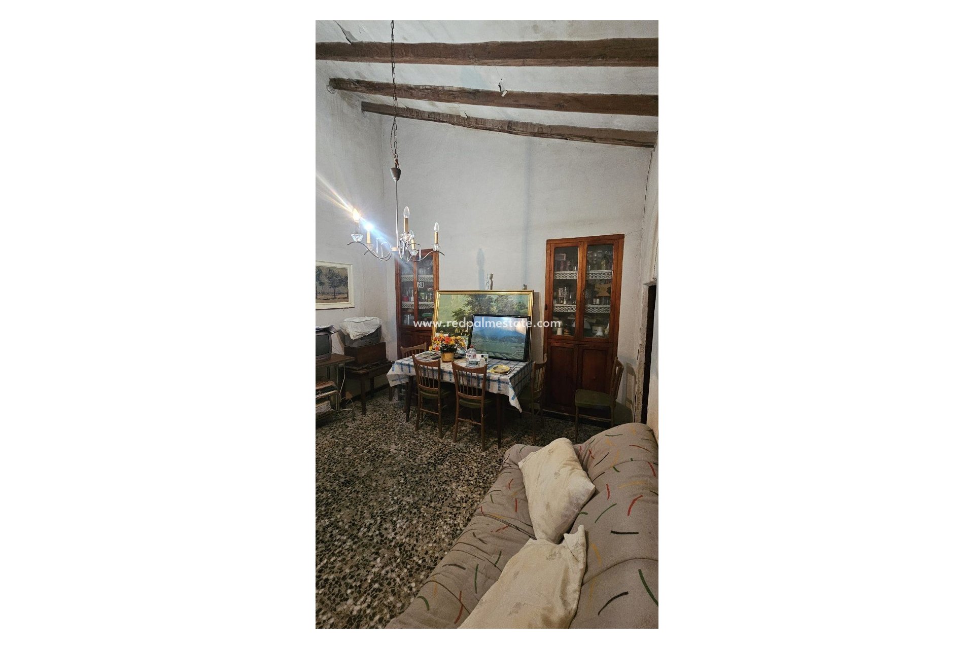 Videresalg - Rekkehus -
Pinoso - Inland