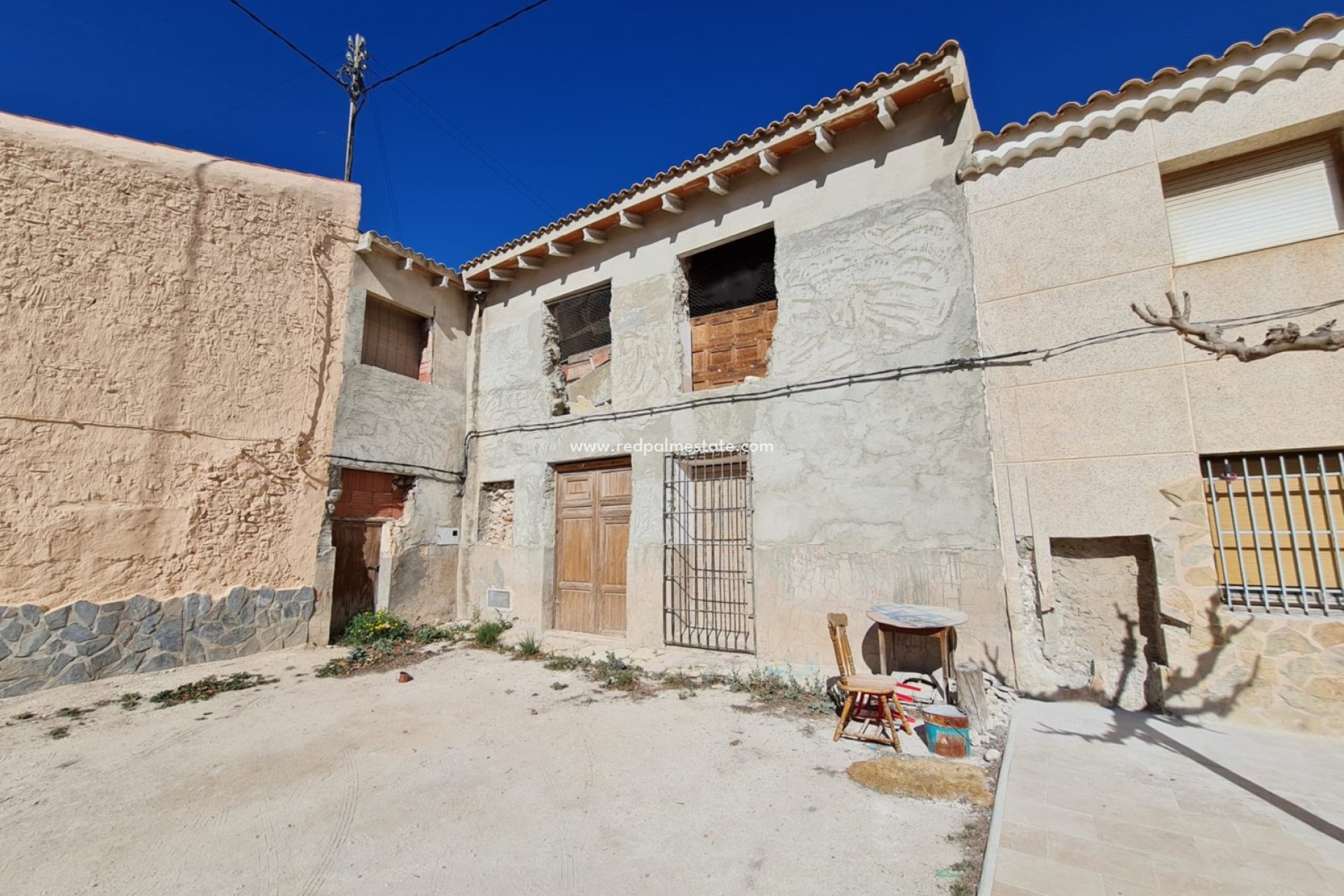Videresalg - Rekkehus -
Pinoso - Inland