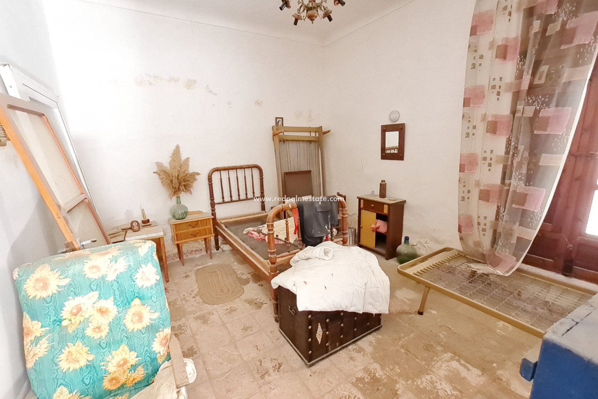 Videresalg - Rekkehus -
Pinoso - Inland
