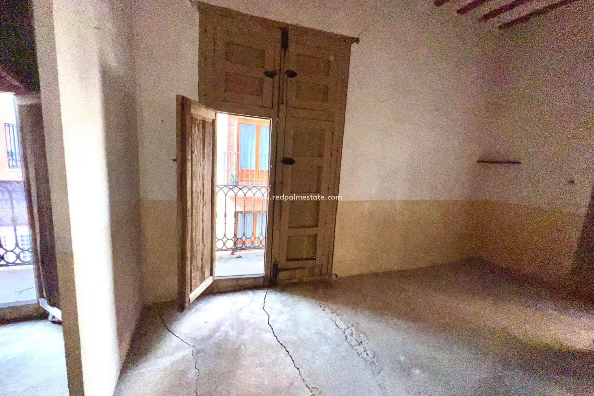 Videresalg - Rekkehus -
Pinoso - Inland