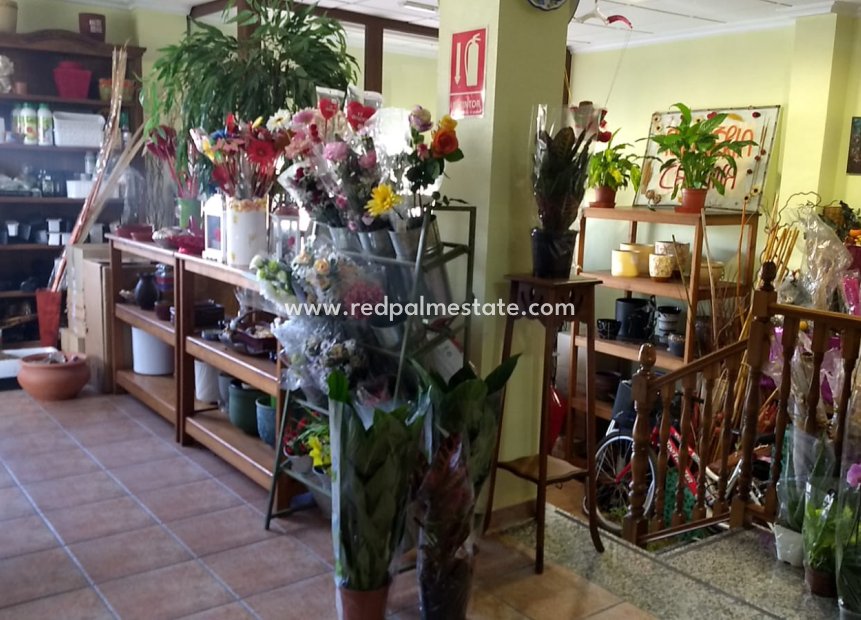 Videresalg - Rekkehus -
Pinoso - Inland
