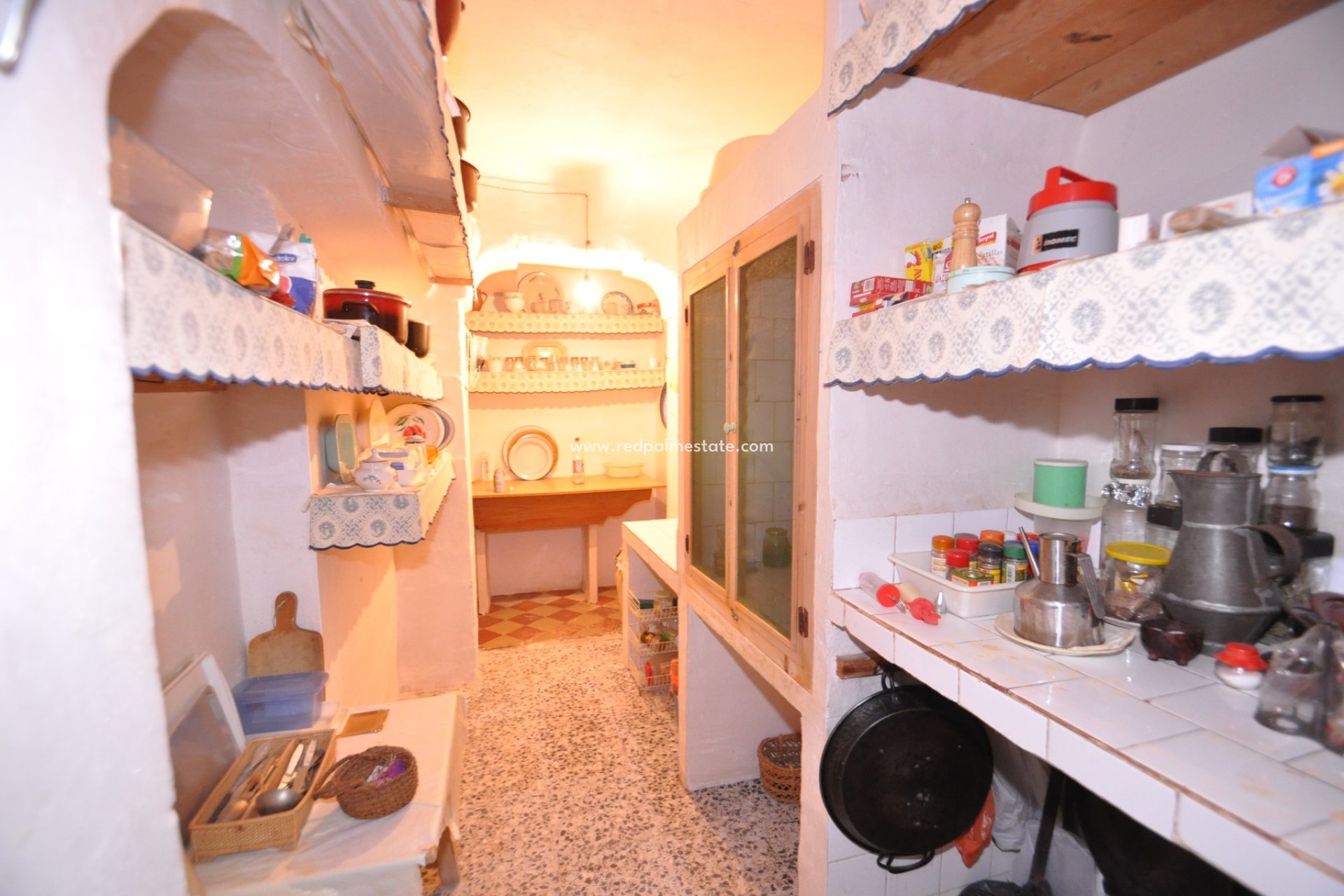 Videresalg - Rekkehus -
Pinoso - Inland