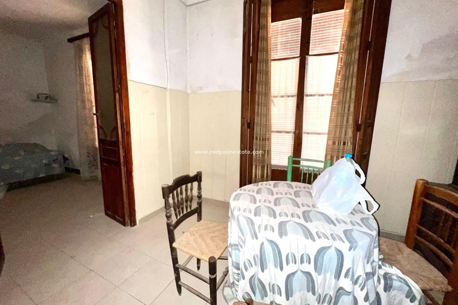 Videresalg - Rekkehus -
Pinoso - Inland