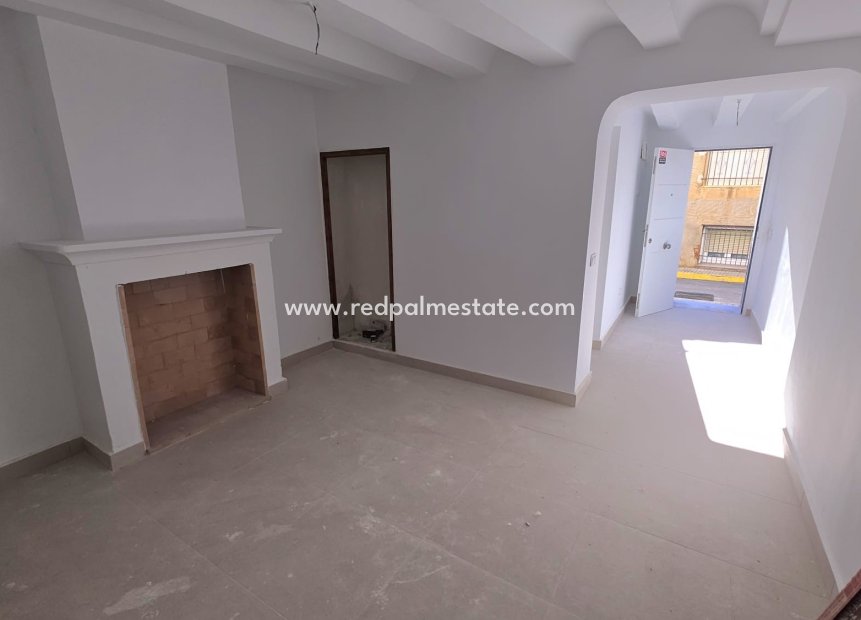 Videresalg - Rekkehus -
Pinoso - Inland