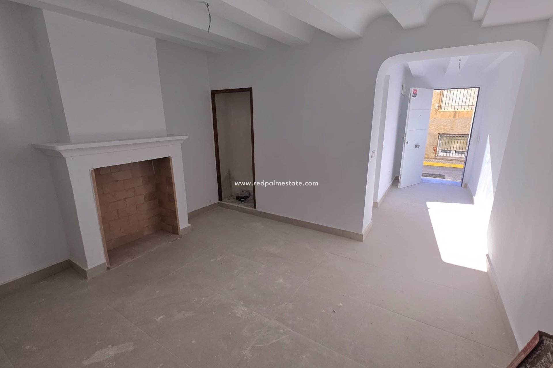 Videresalg - Rekkehus -
Pinoso - Inland