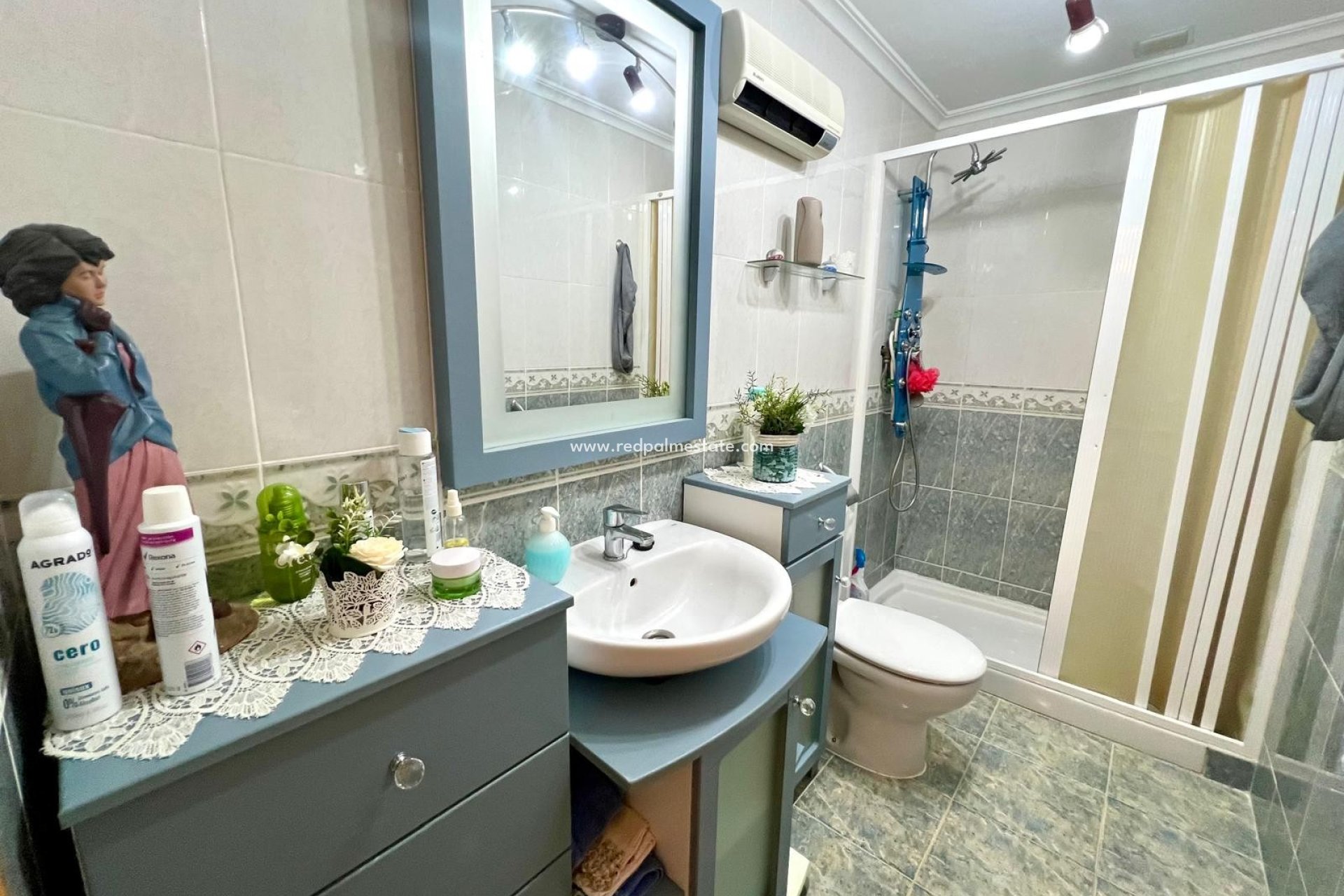 Videresalg - Rekkehus -
Pinoso - Inland