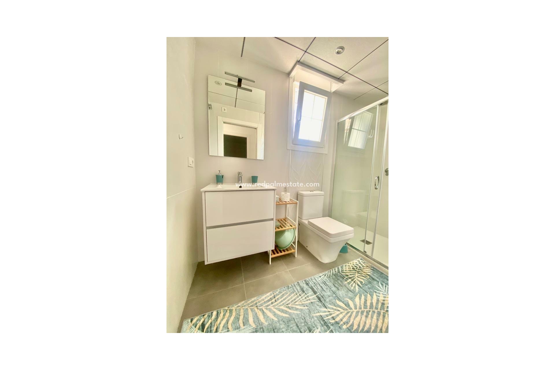 Videresalg - Rekkehus -
Polop - Costa Blanca