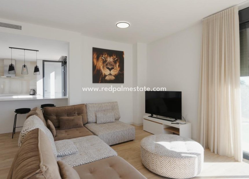 Videresalg - Rekkehus -
Polop - Costa Blanca