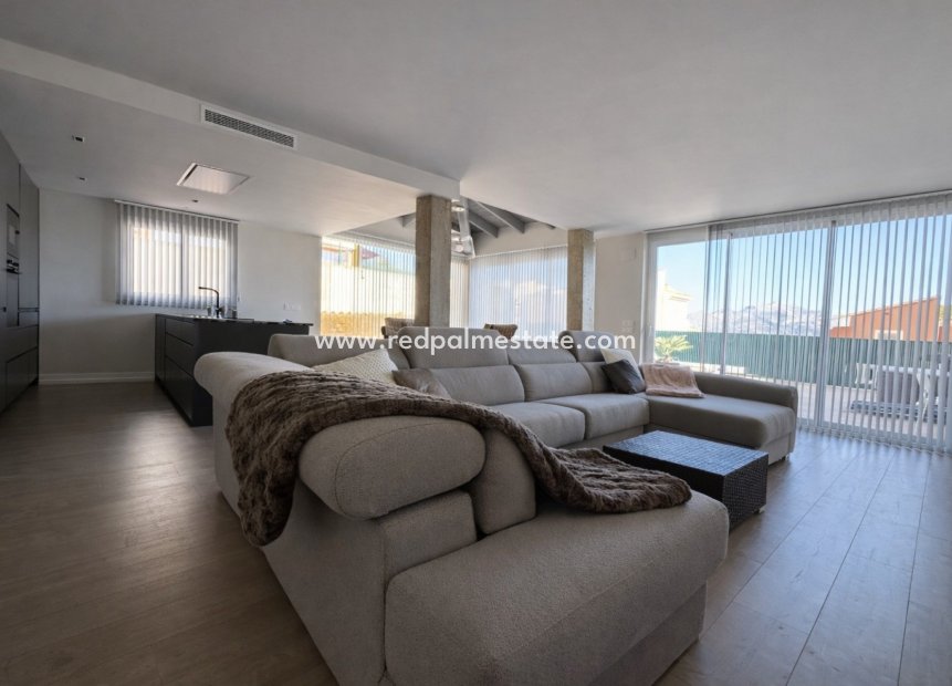 Videresalg - Rekkehus -
Polop