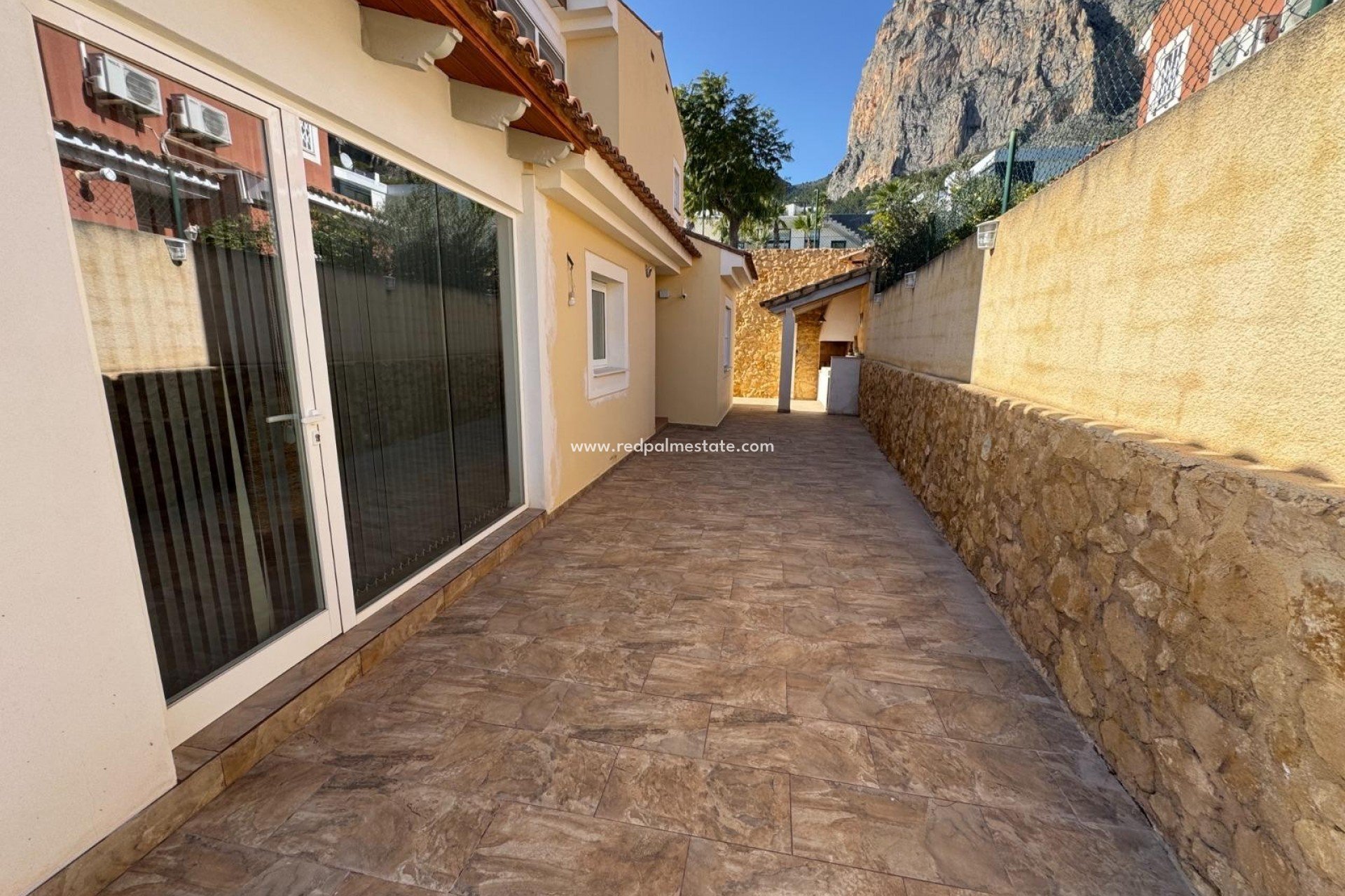 Videresalg - Rekkehus -
Polop