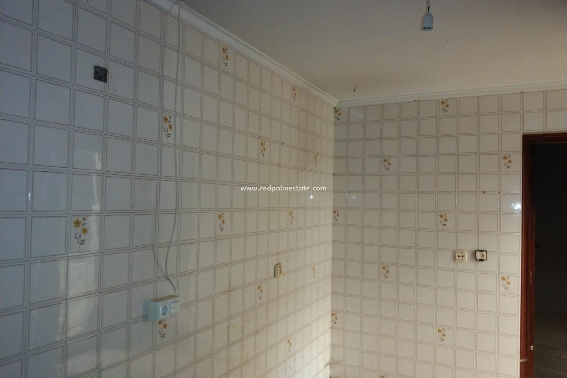 Videresalg - Rekkehus -
Redován - Ayuntamiento