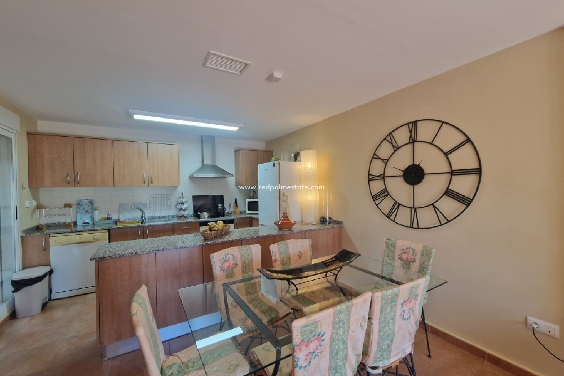 Videresalg - Rekkehus -
Relleu - Inland