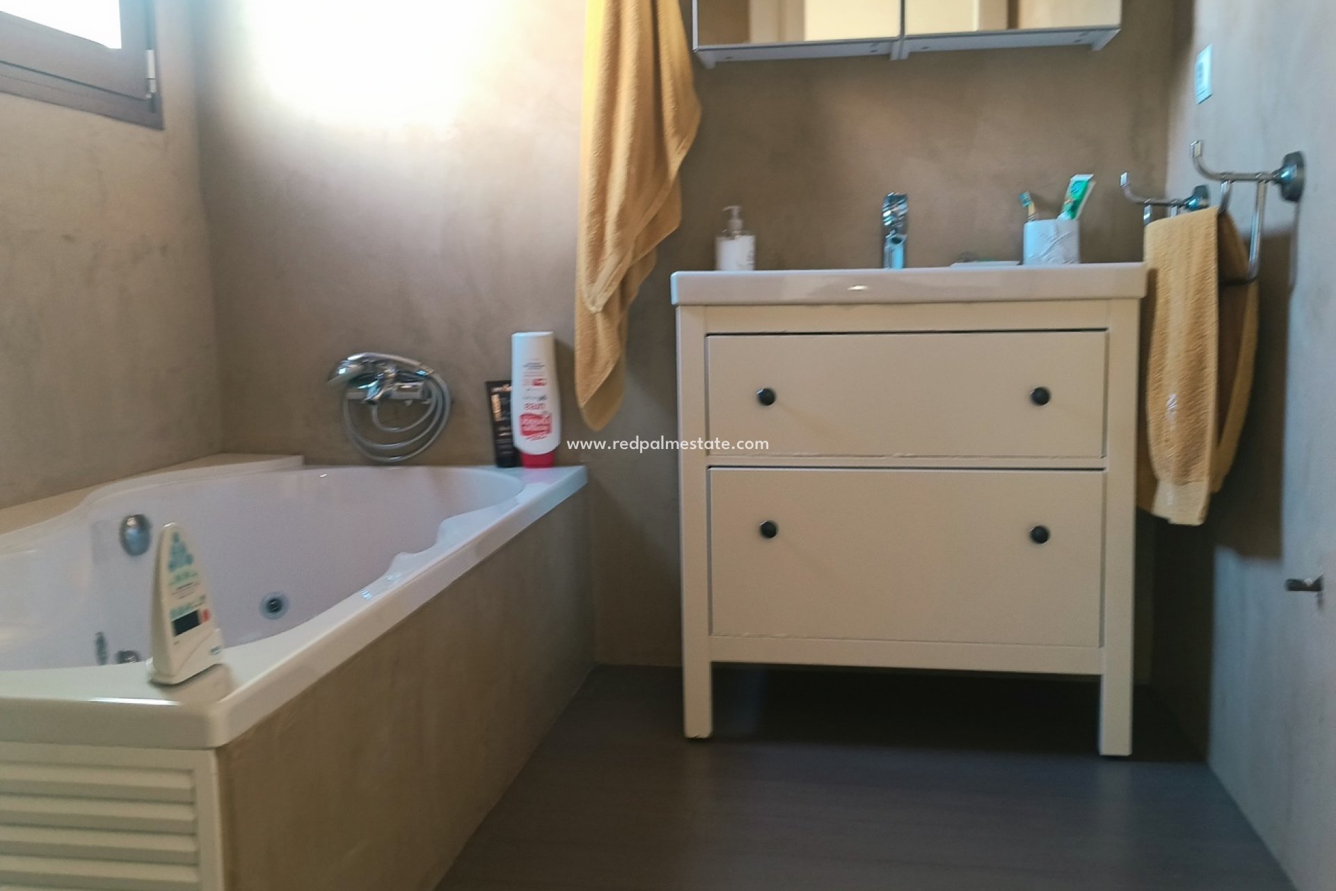 Videresalg - Rekkehus -
ROLDAN - Inland