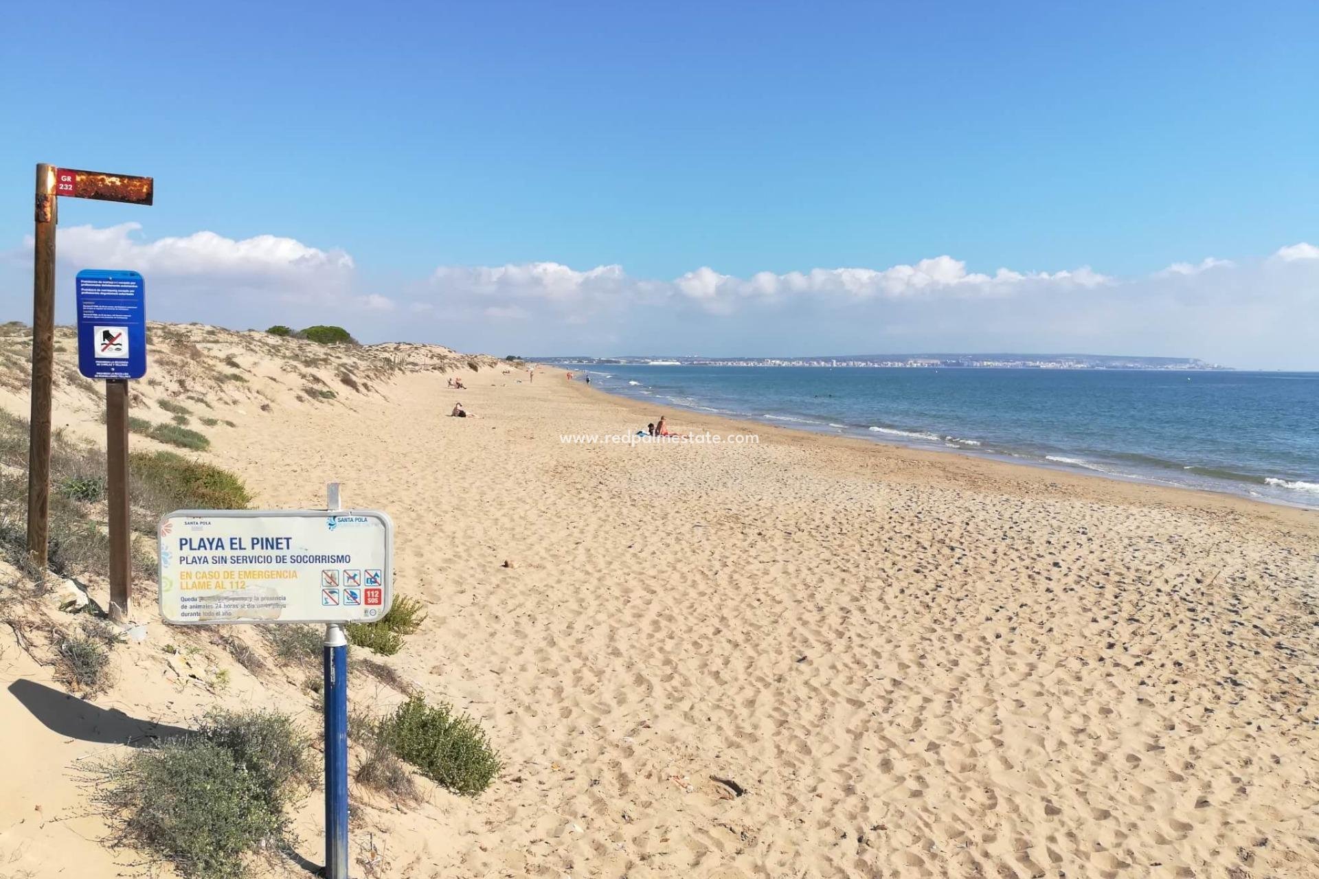 Videresalg - Rekkehus -
San Fulgencio - La Marina