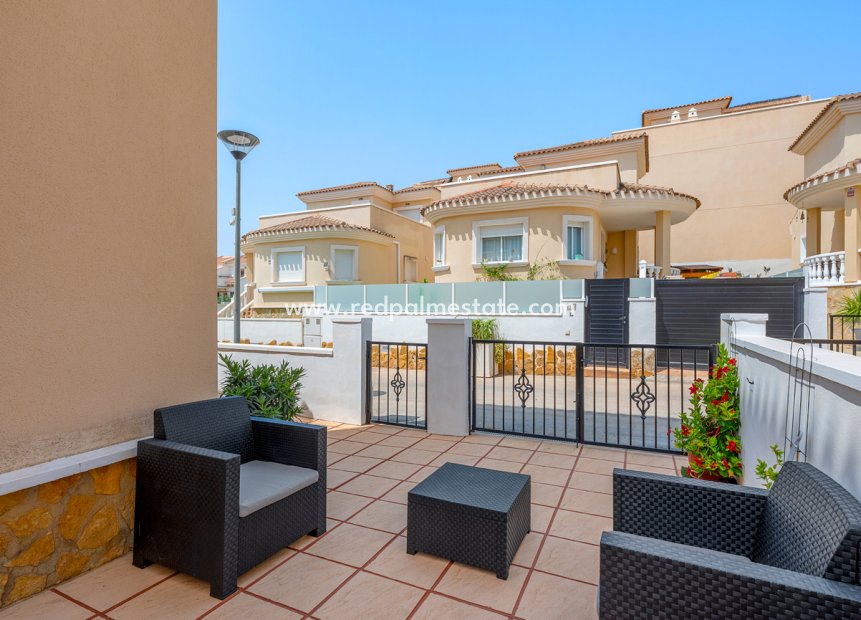 Videresalg - Rekkehus -
San Miguel de Salinas - Costa Blanca
