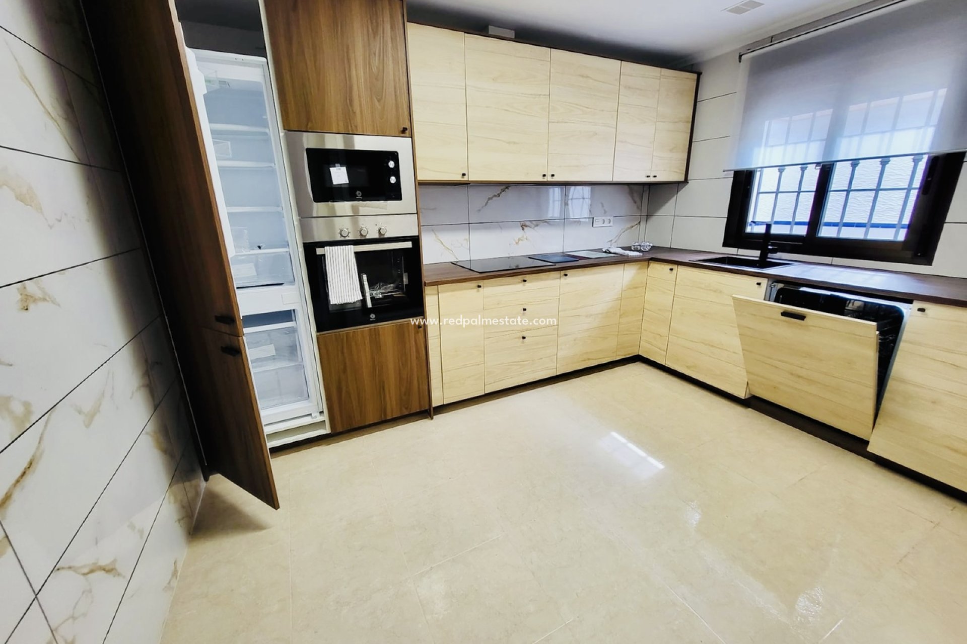 Videresalg - Rekkehus -
San Miguel de Salinas - Inland