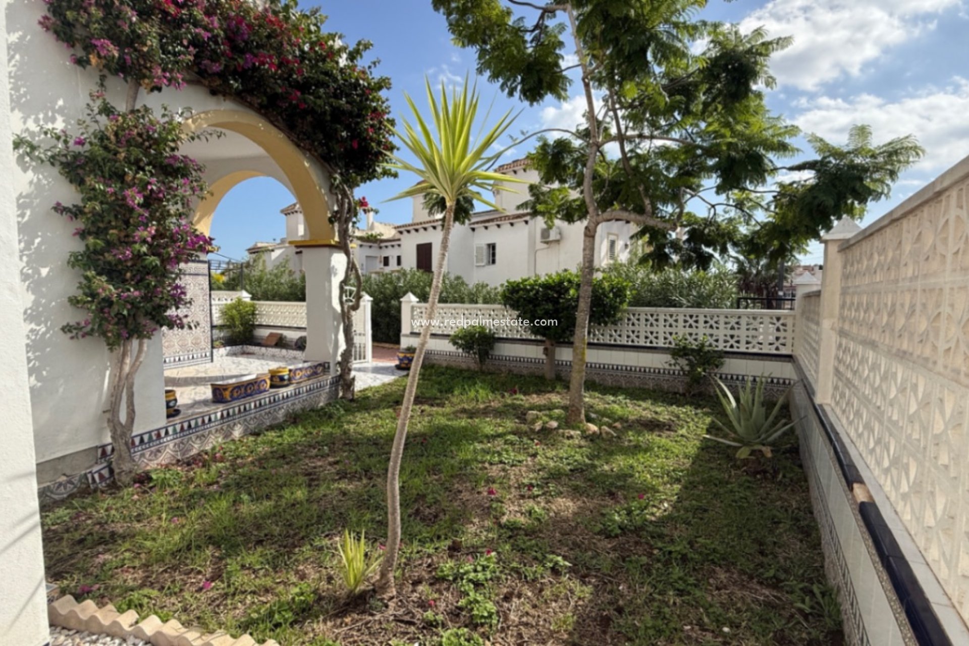 Videresalg - Rekkehus -
San Miguel de Salinas - Inland