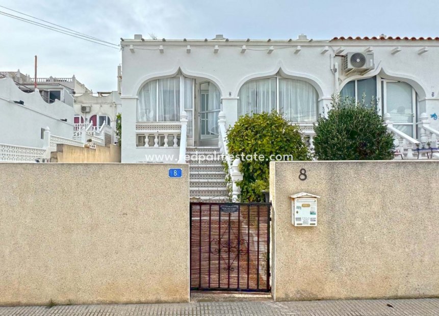 Videresalg - Rekkehus -
San Miguel de Salinas - Inland