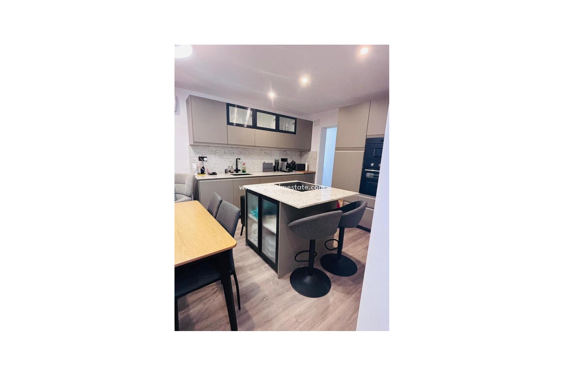 Videresalg - Rekkehus -
San Miguel de Salinas - Inland