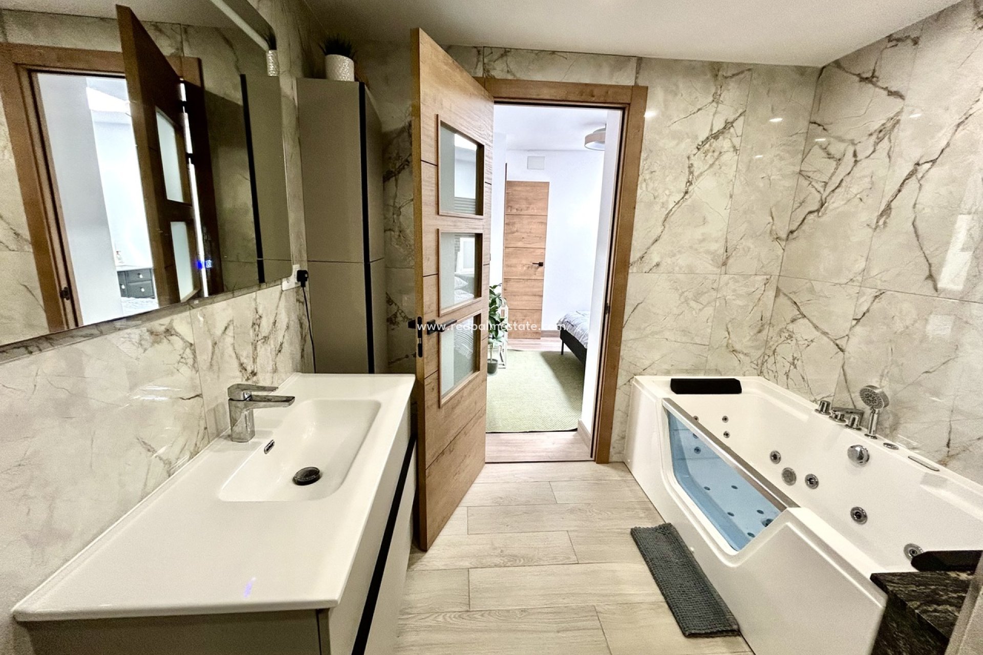 Videresalg - Rekkehus -
San Miguel de Salinas - Inland