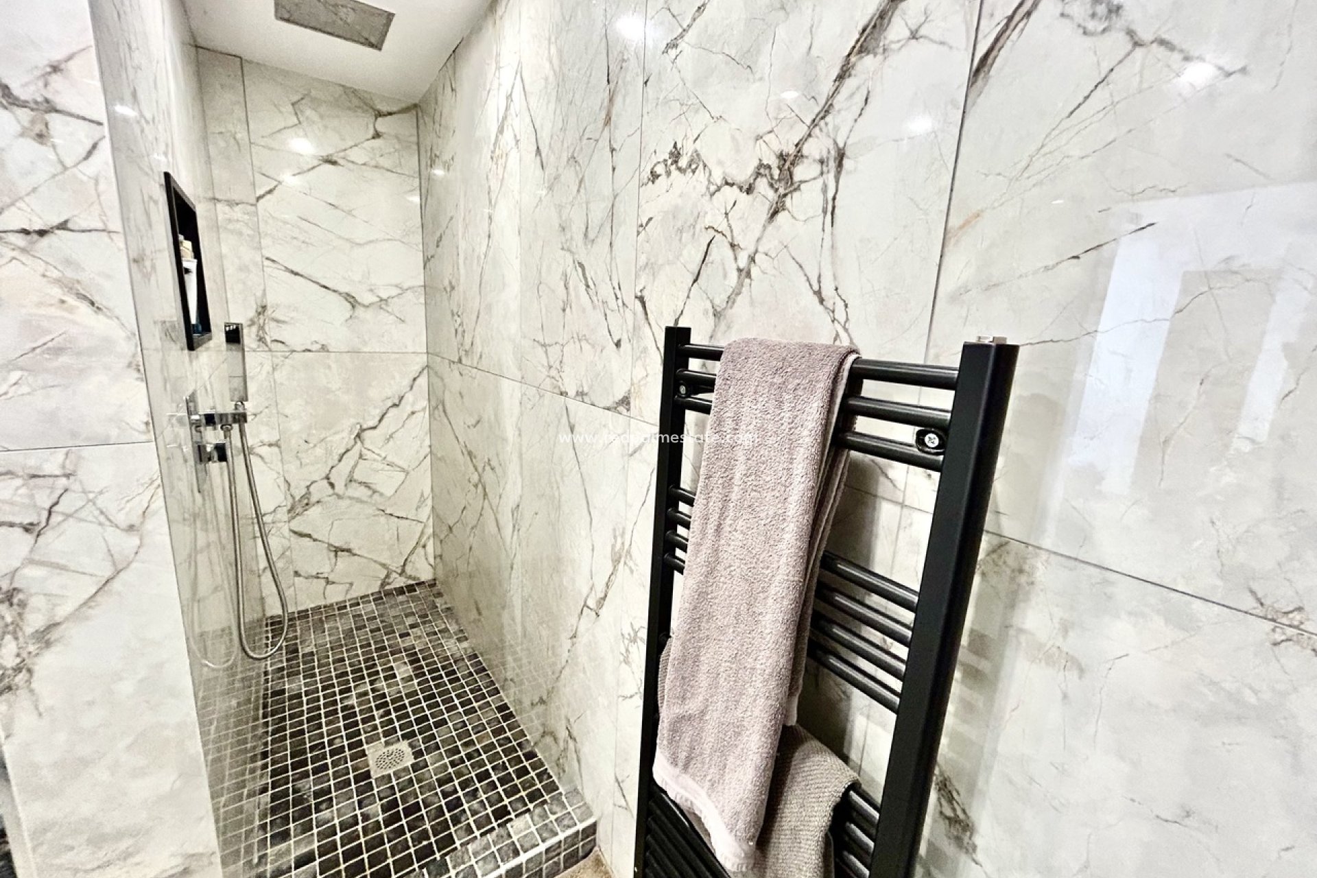 Videresalg - Rekkehus -
San Miguel de Salinas - Inland