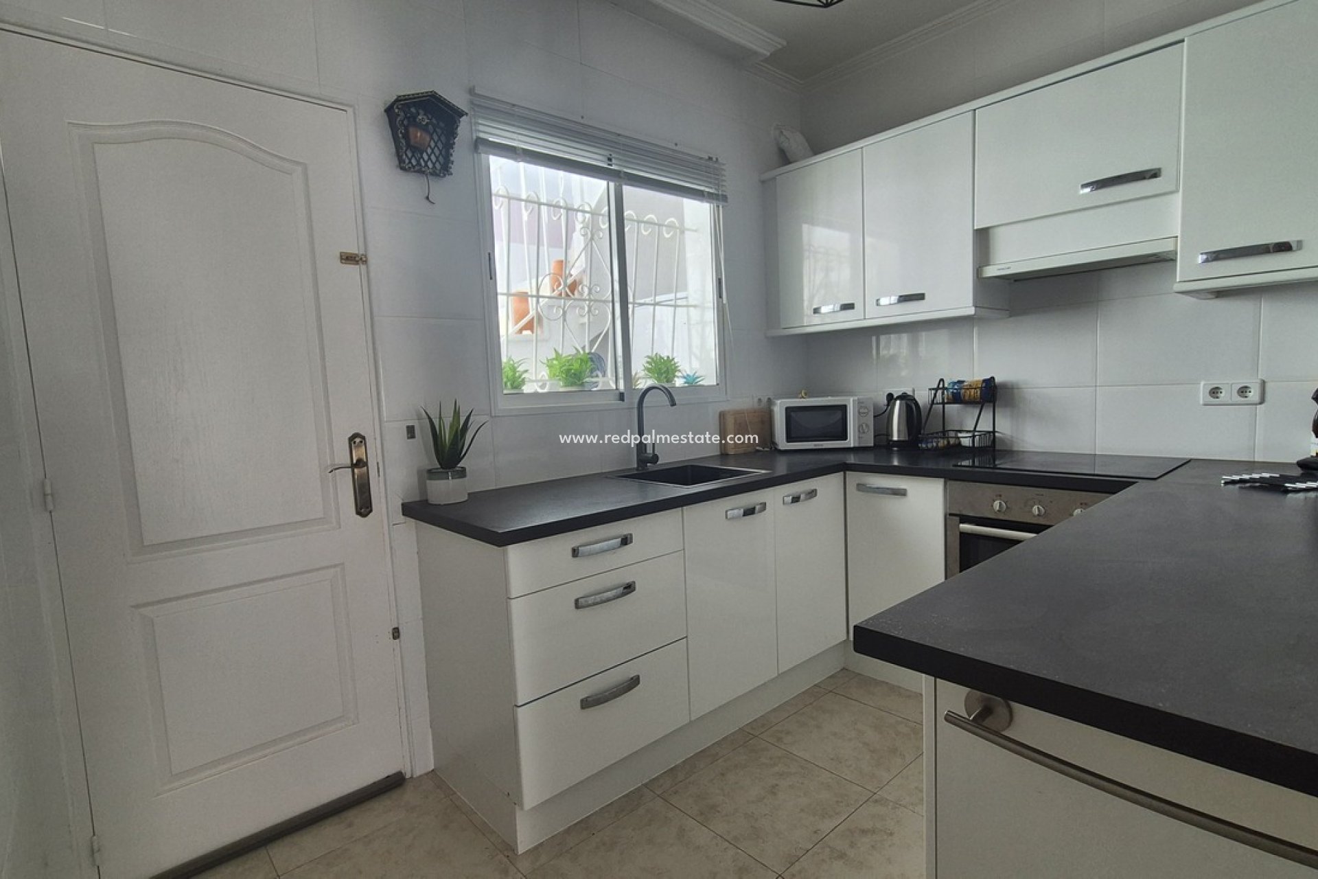 Videresalg - Rekkehus -
San Miguel de Salinas - Inland