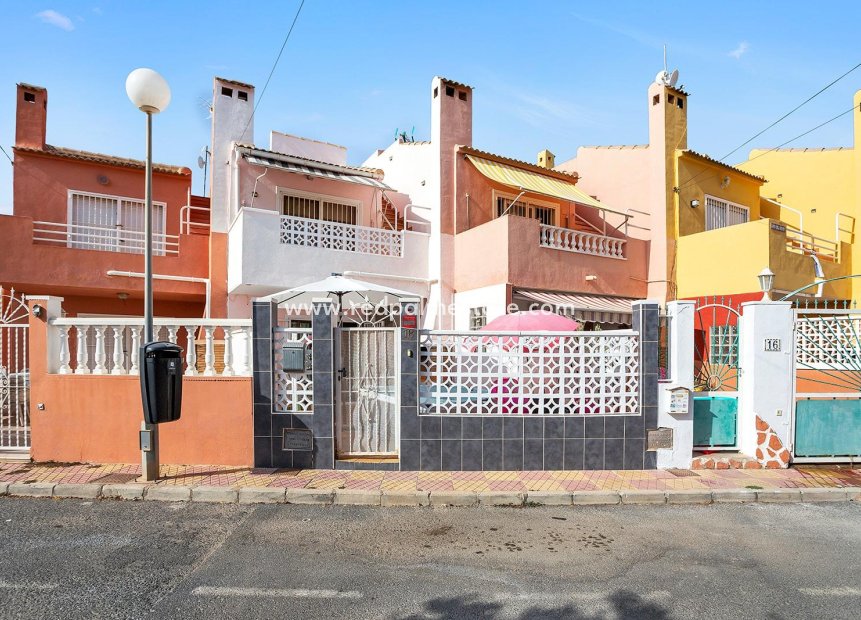 Videresalg - Rekkehus -
Torrevieja - Aguas Nueva