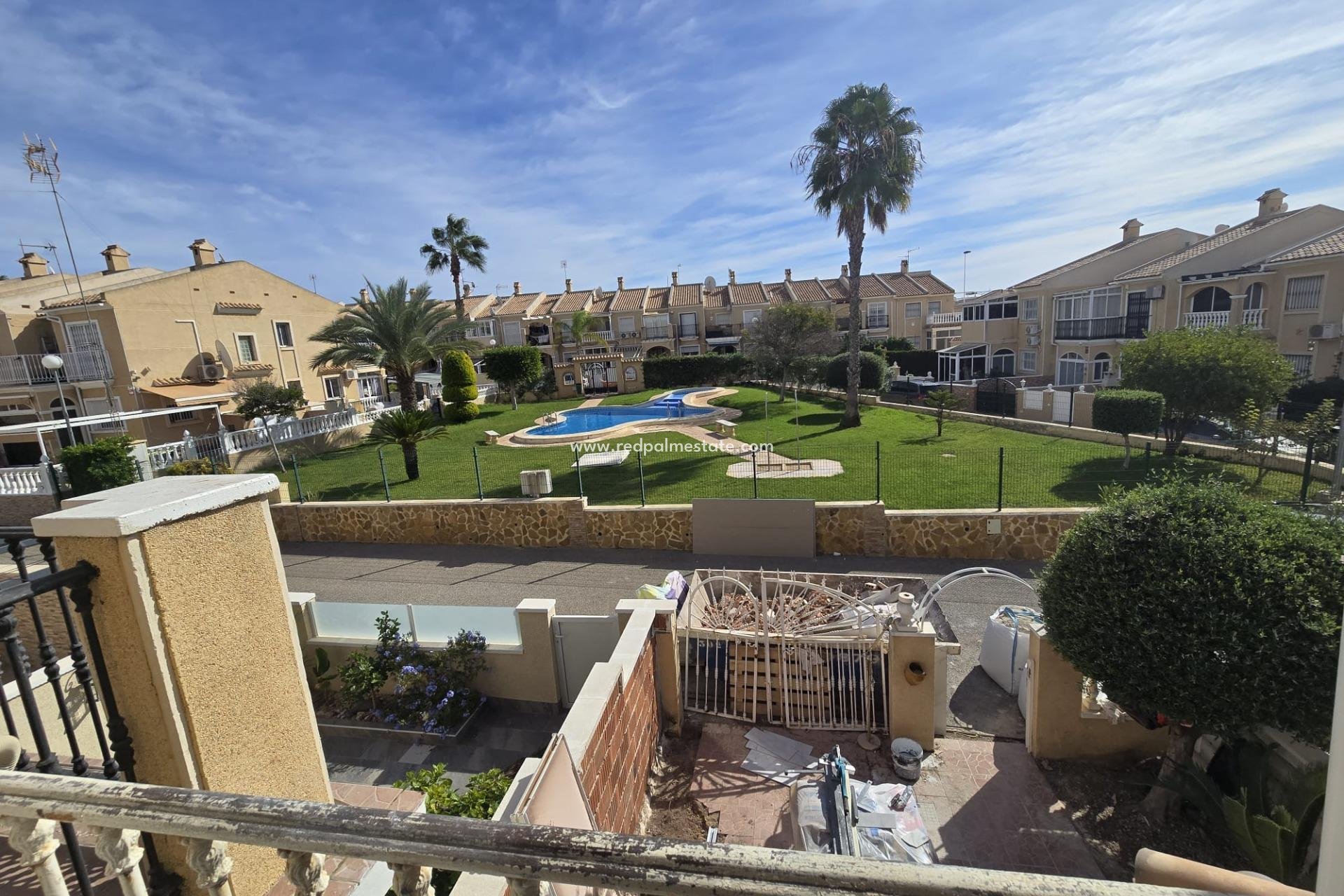 Videresalg - Rekkehus -
Torrevieja - Aguas Nueva