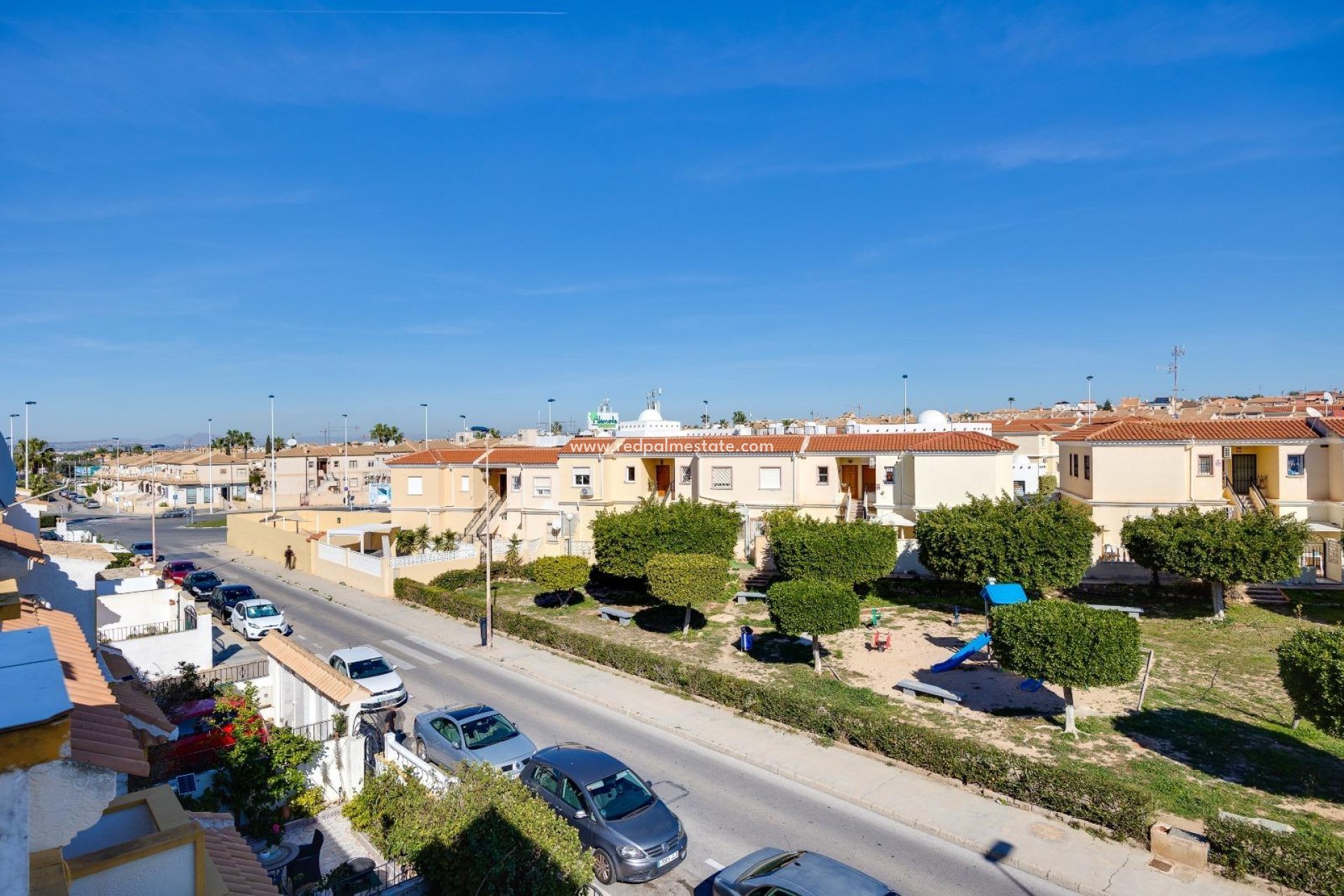 Videresalg - Rekkehus -
Torrevieja - Aguas Nueva