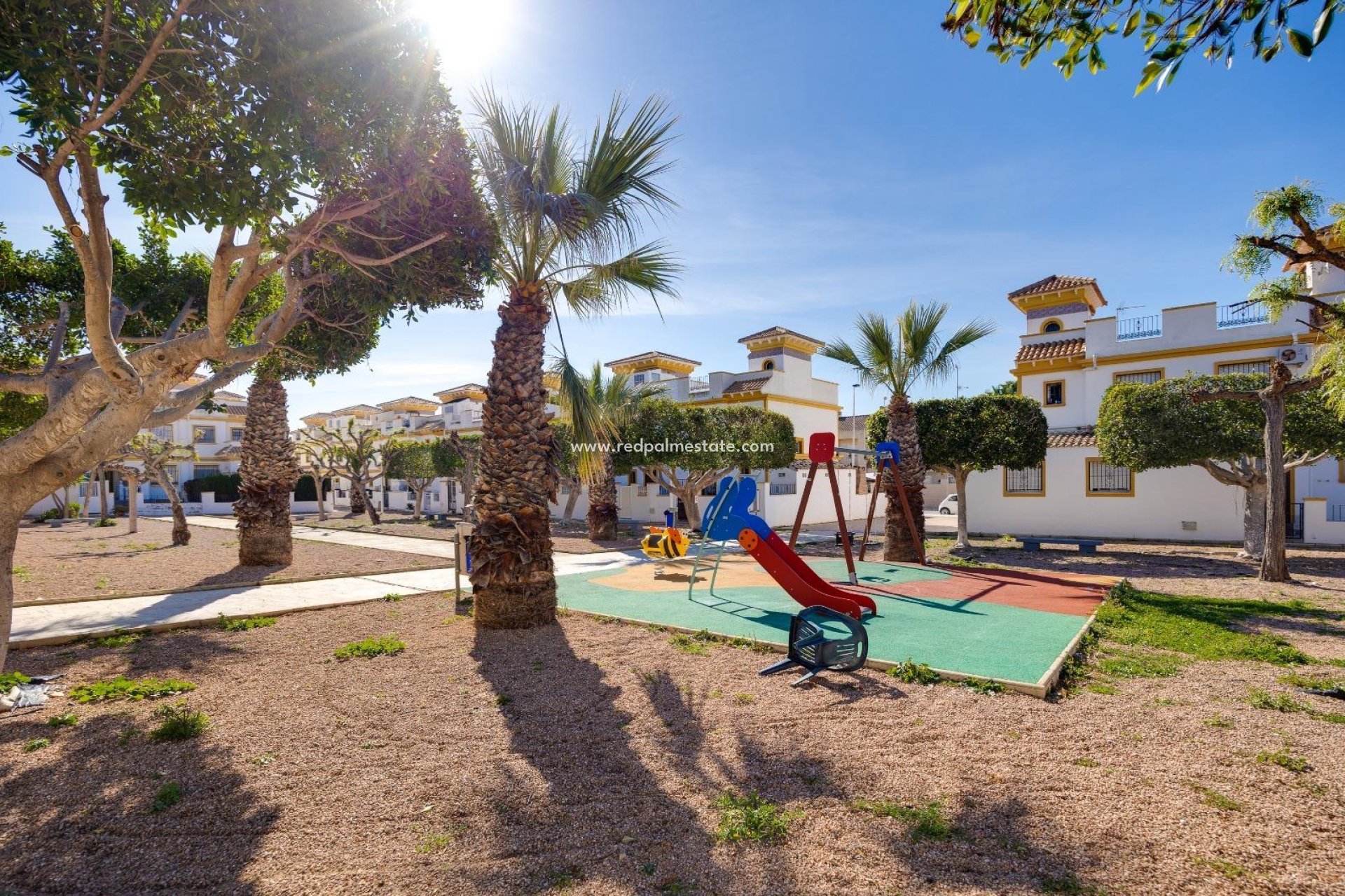 Videresalg - Rekkehus -
Torrevieja - Aguas Nueva