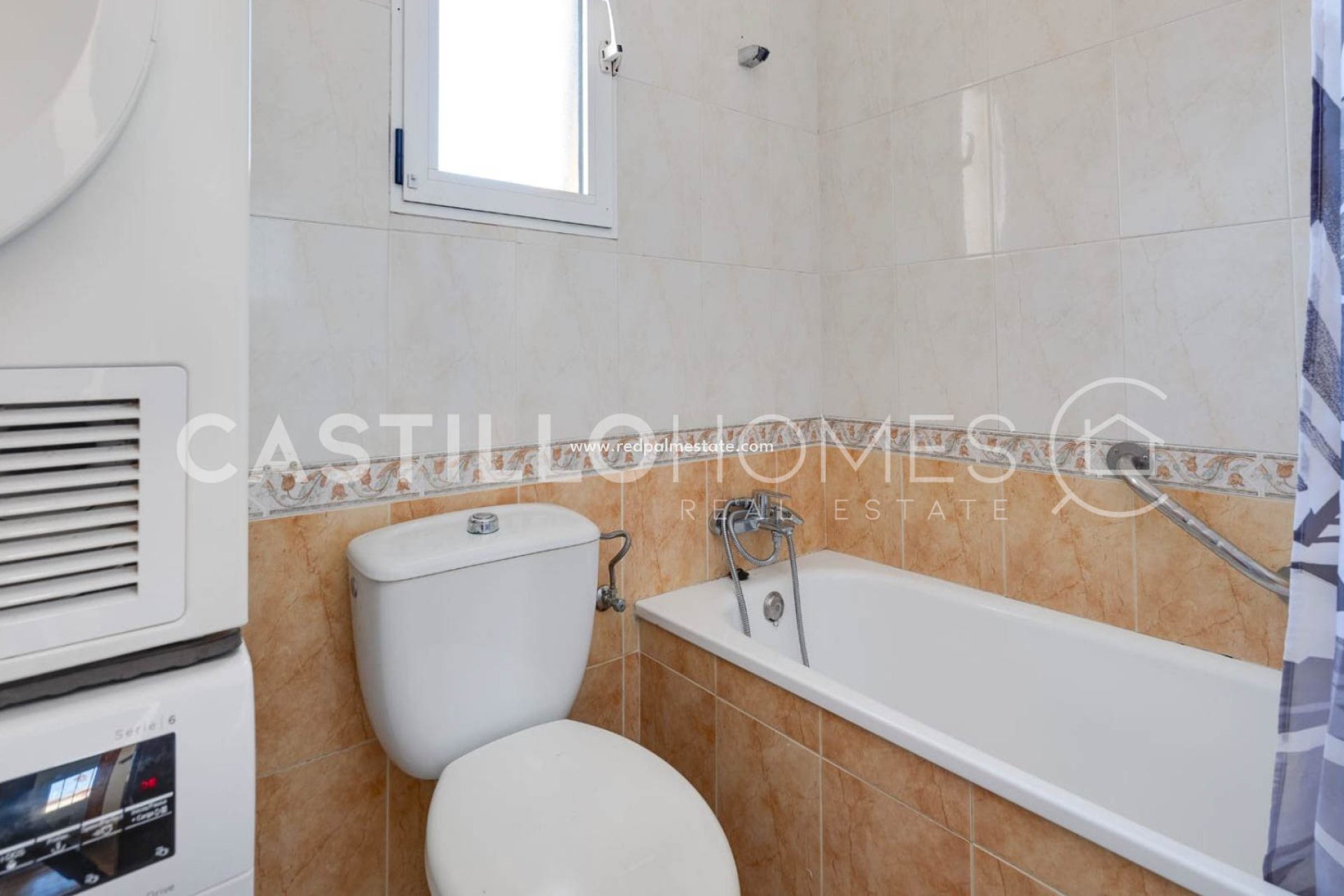 Videresalg - Rekkehus -
Torrevieja - Aguas Nueva