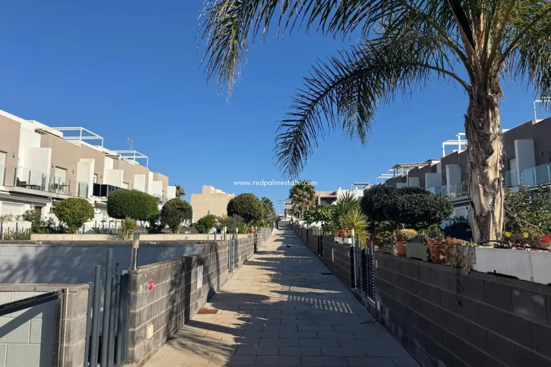Videresalg - Rekkehus -
Torrevieja - Aguas Nuevas
