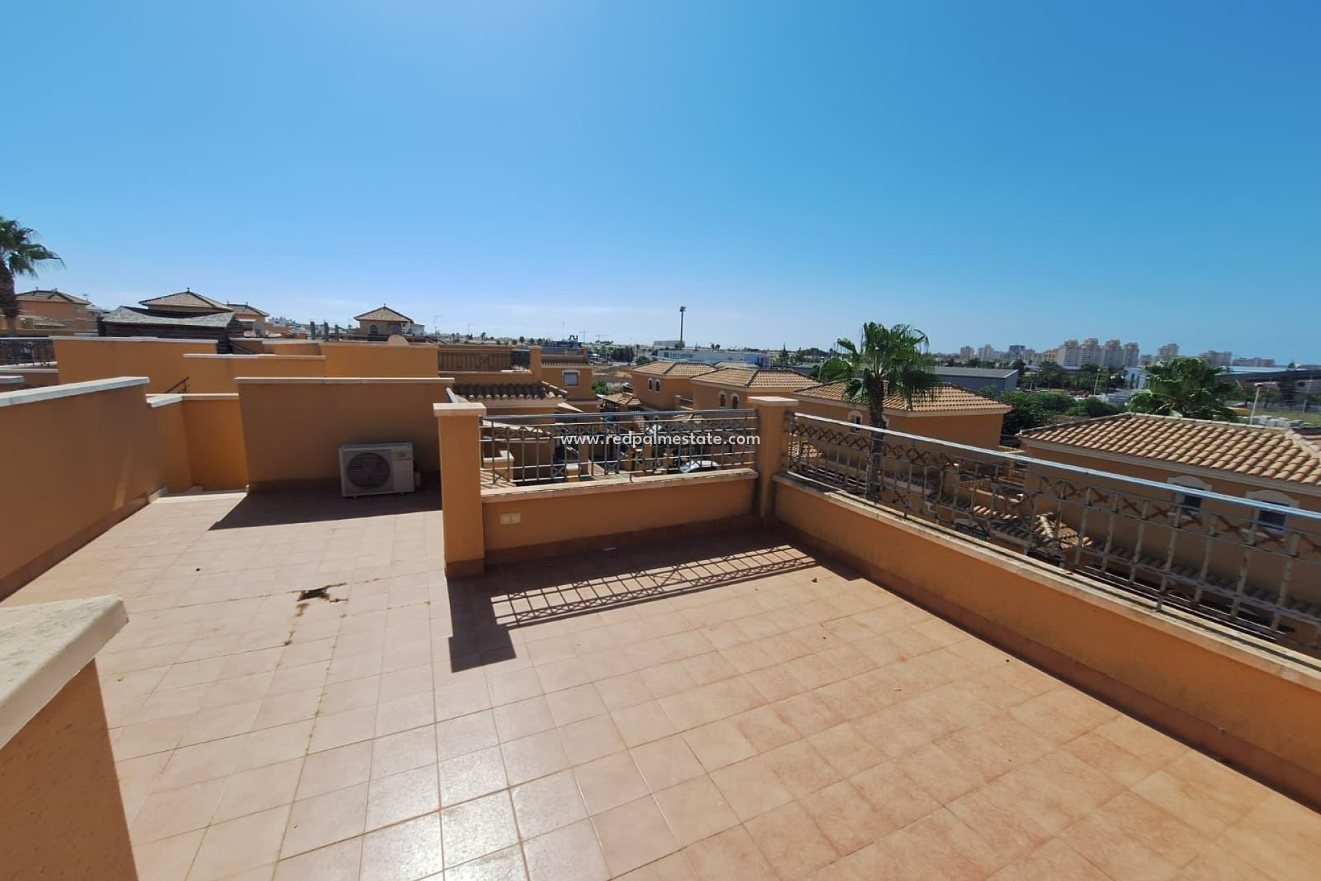 Videresalg - Rekkehus -
Torrevieja - Aguas Nuevas
