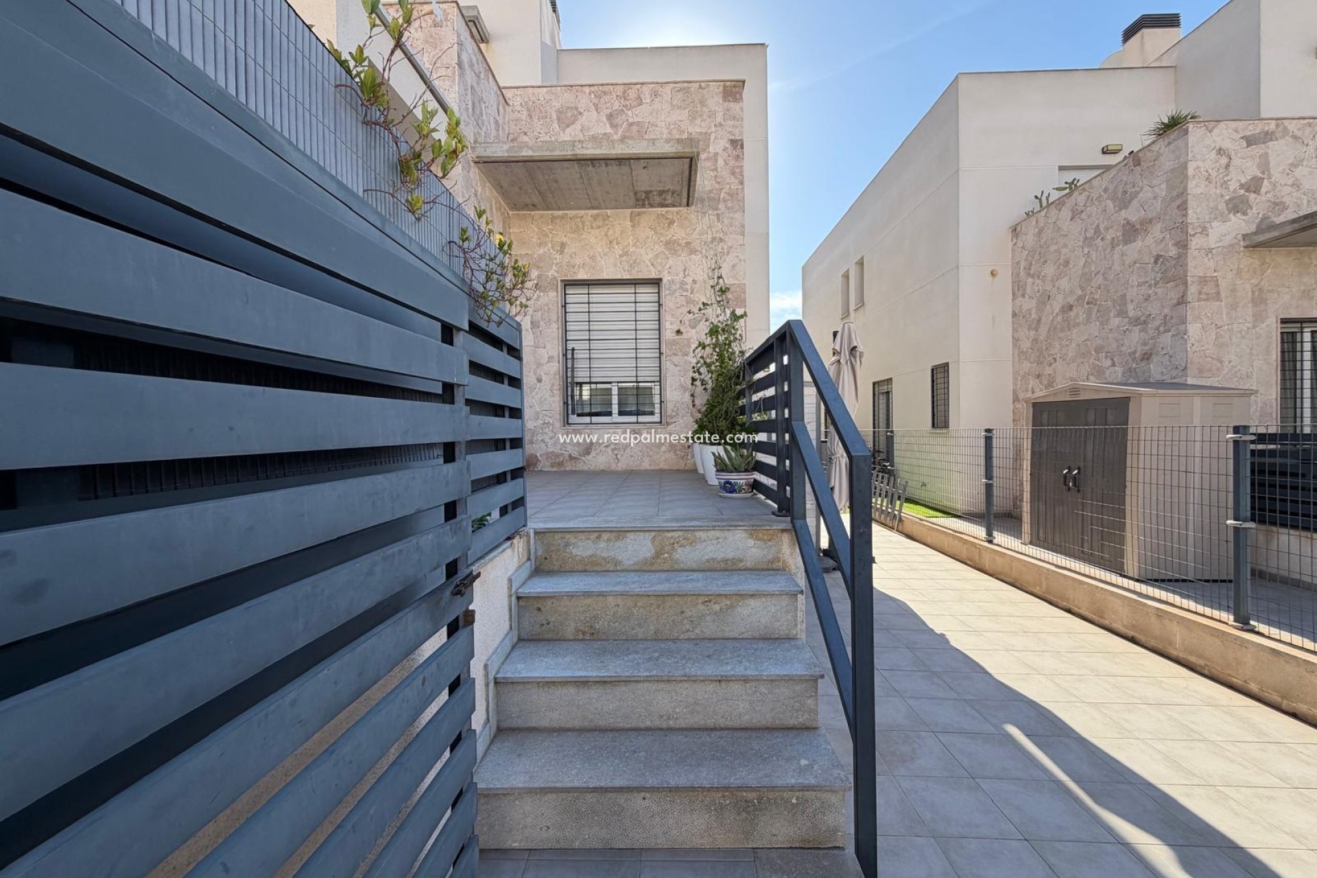 Videresalg - Rekkehus -
Torrevieja - Aguas Nuevas