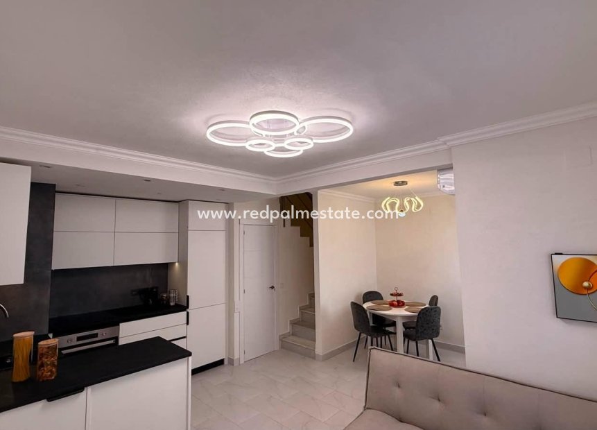 Videresalg - Rekkehus -
Torrevieja - Calas blanca