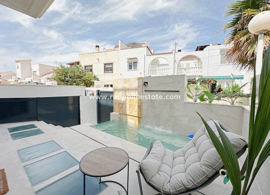 Videresalg - Rekkehus -
Torrevieja - Calas blanca