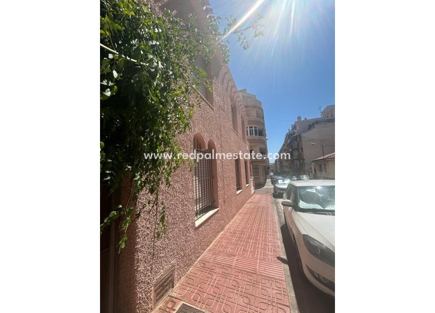 Videresalg - Rekkehus -
Torrevieja - Centro Torrevieja