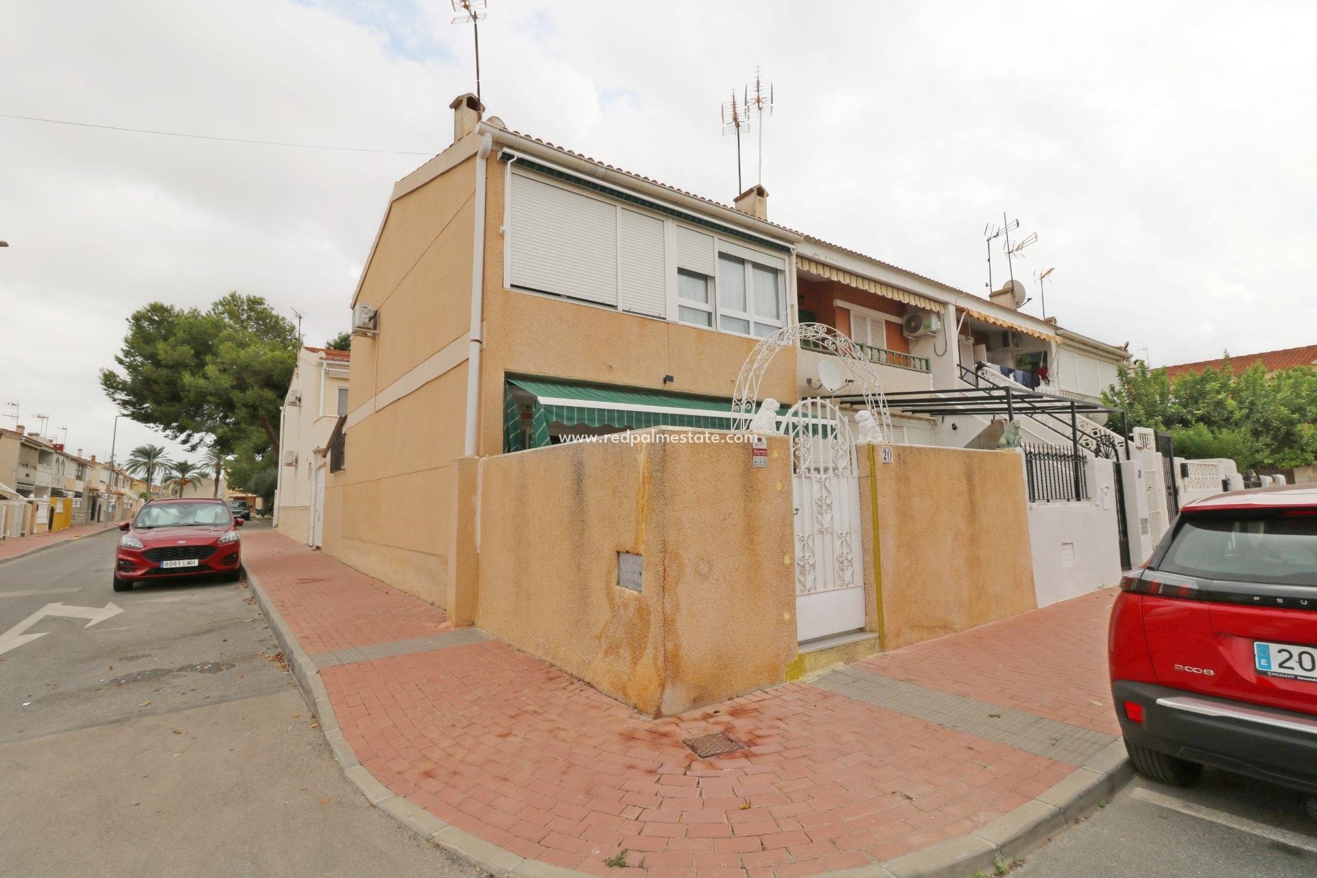 Videresalg - Rekkehus -
Torrevieja - El Acequión - Los Náufragos