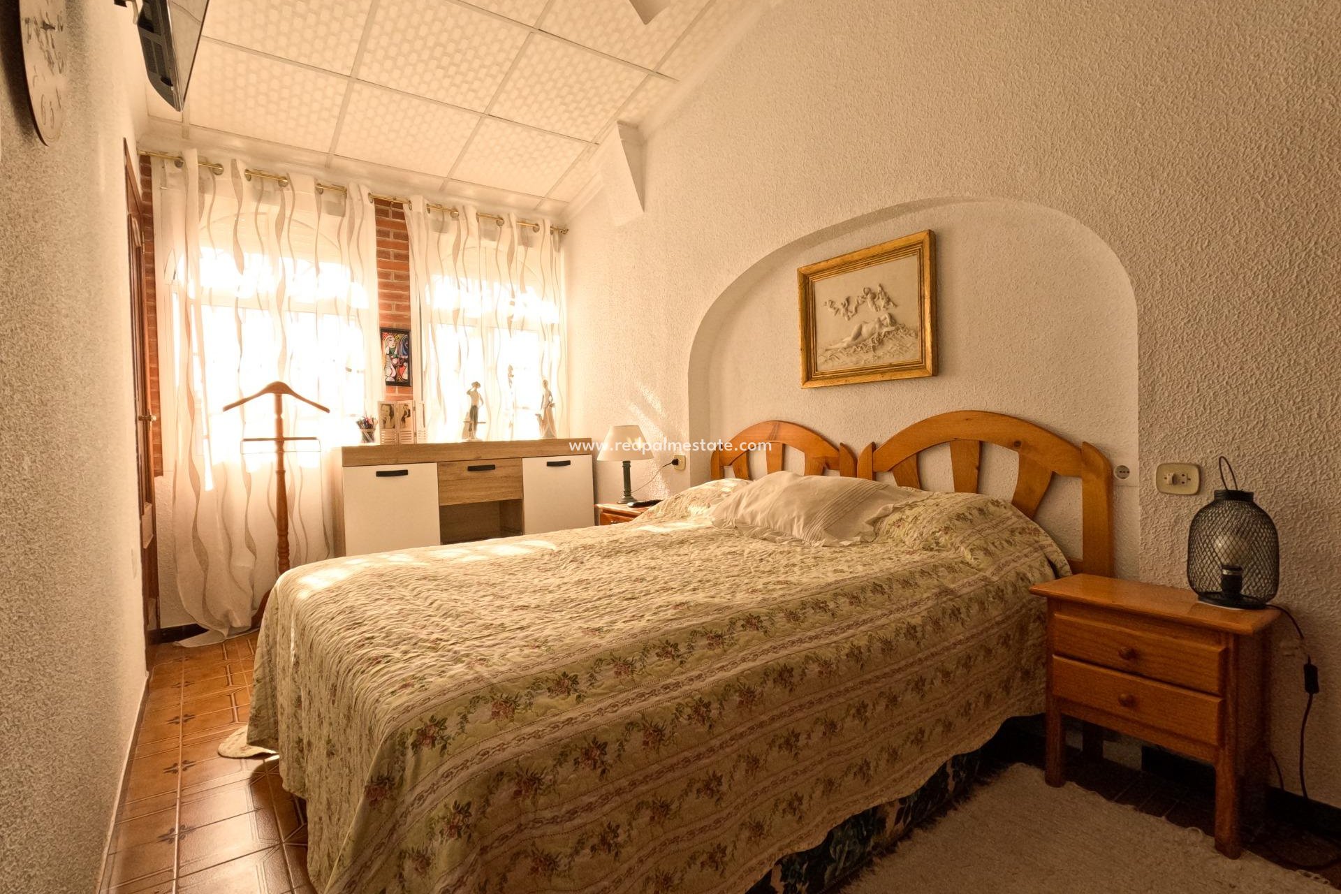 Videresalg - Rekkehus -
Torrevieja - El Acequión - Los Náufragos