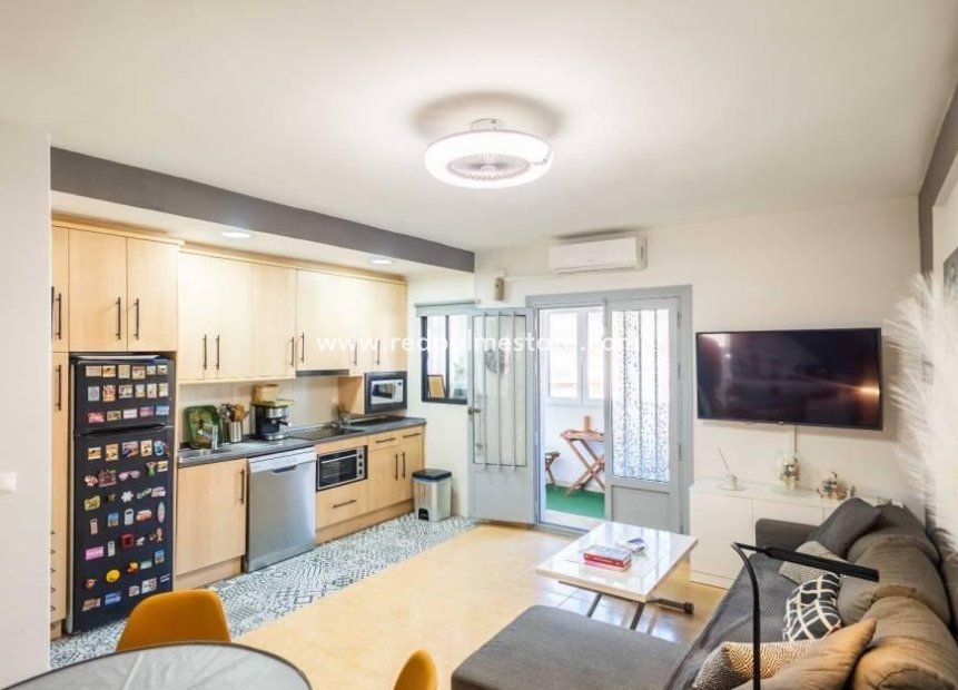 Videresalg - Rekkehus -
Torrevieja - La Mata