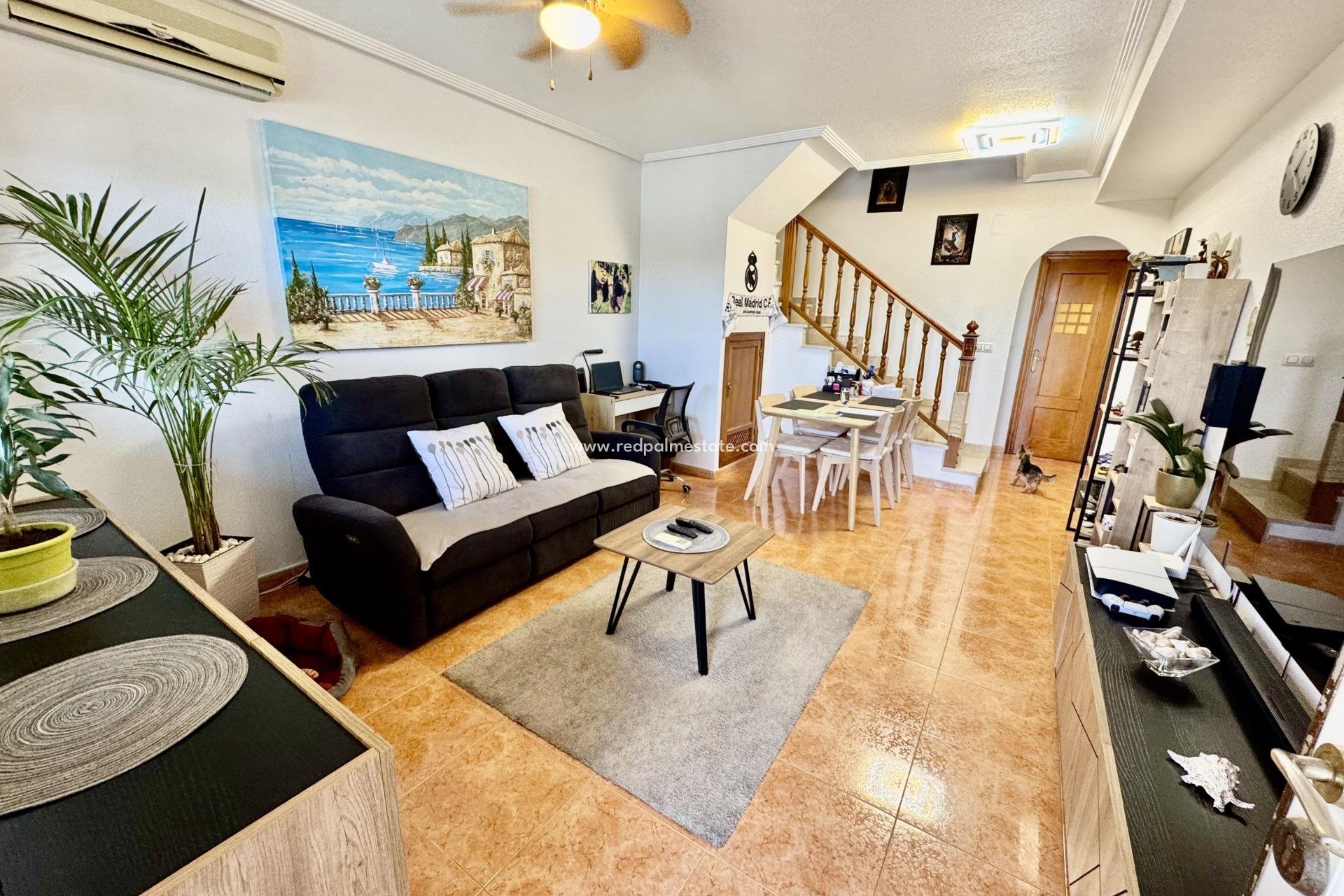 Videresalg - Rekkehus -
Torrevieja - La Siesta - El Salado - Torreta