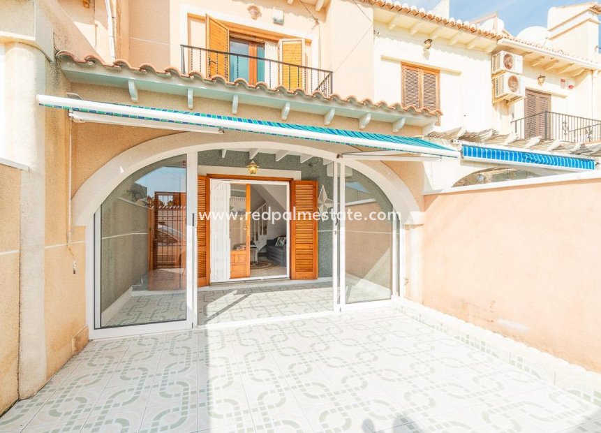 Videresalg - Rekkehus -
Torrevieja - La Siesta - El Salado - Torreta