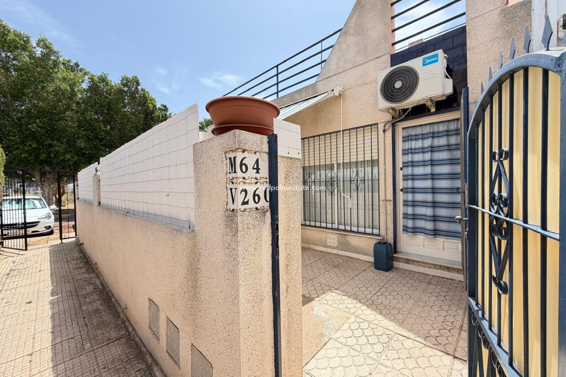 Videresalg - Rekkehus -
Torrevieja - La Siesta - El Salado -  Torreta