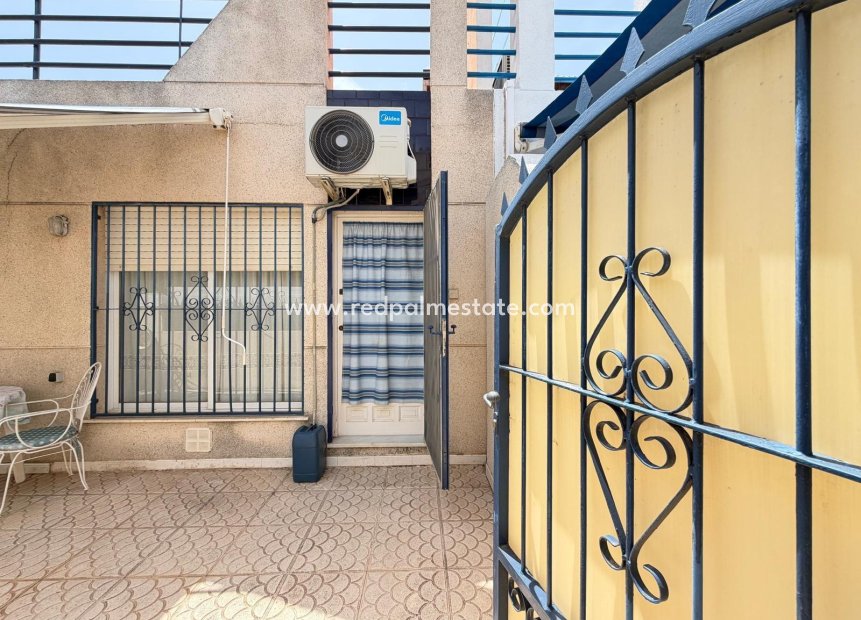 Videresalg - Rekkehus -
Torrevieja - La Siesta - El Salado -  Torreta