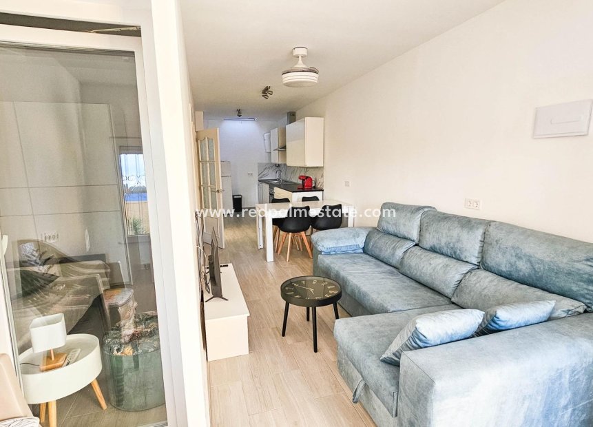 Videresalg - Rekkehus -
Torrevieja - La Siesta - El Salado -  Torreta
