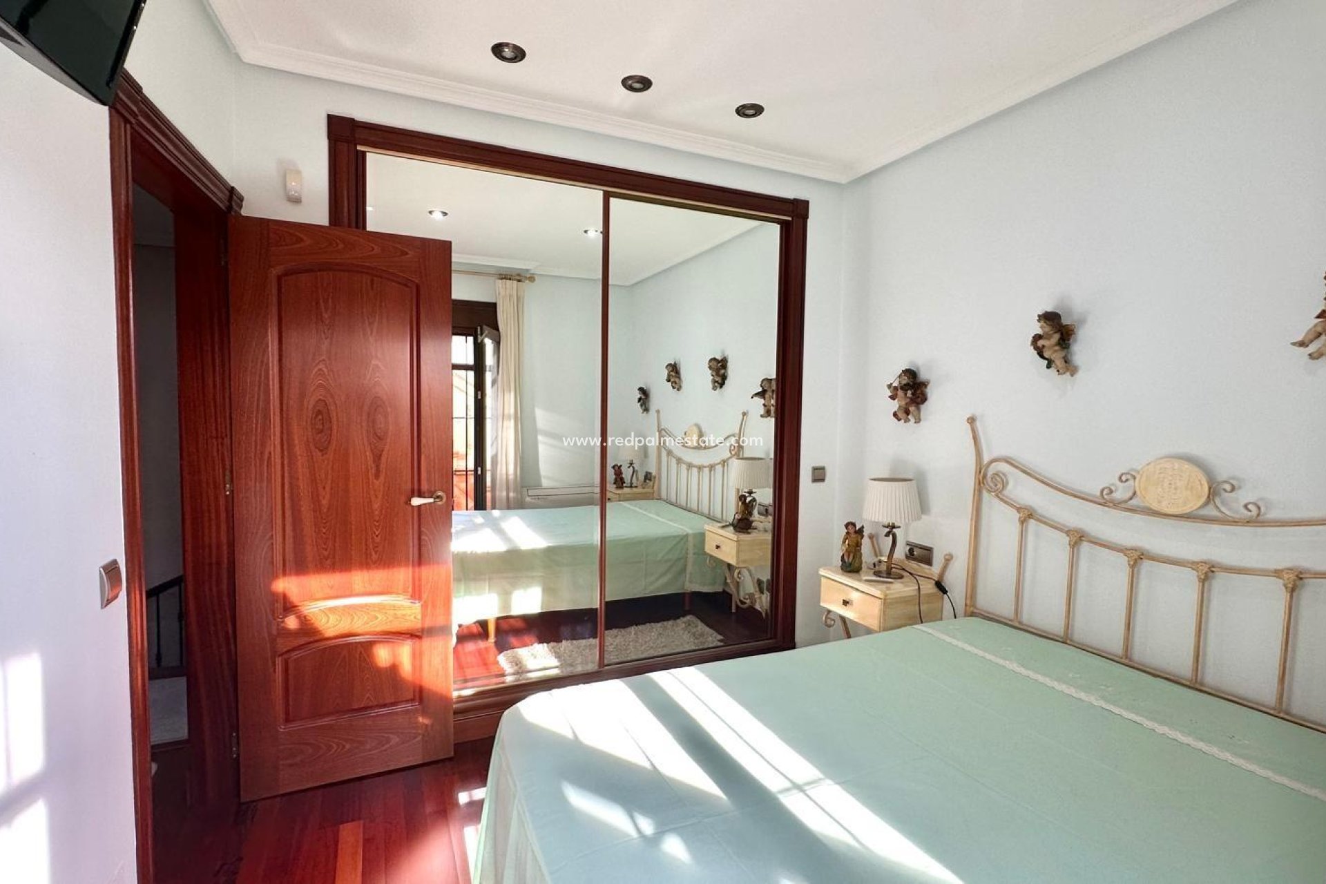 Videresalg - Rekkehus -
Torrevieja - La Siesta - El Salado - Torreta