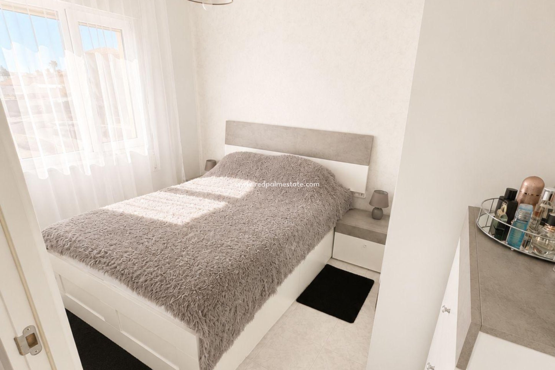 Videresalg - Rekkehus -
Torrevieja - La Siesta - El Salado -  Torreta