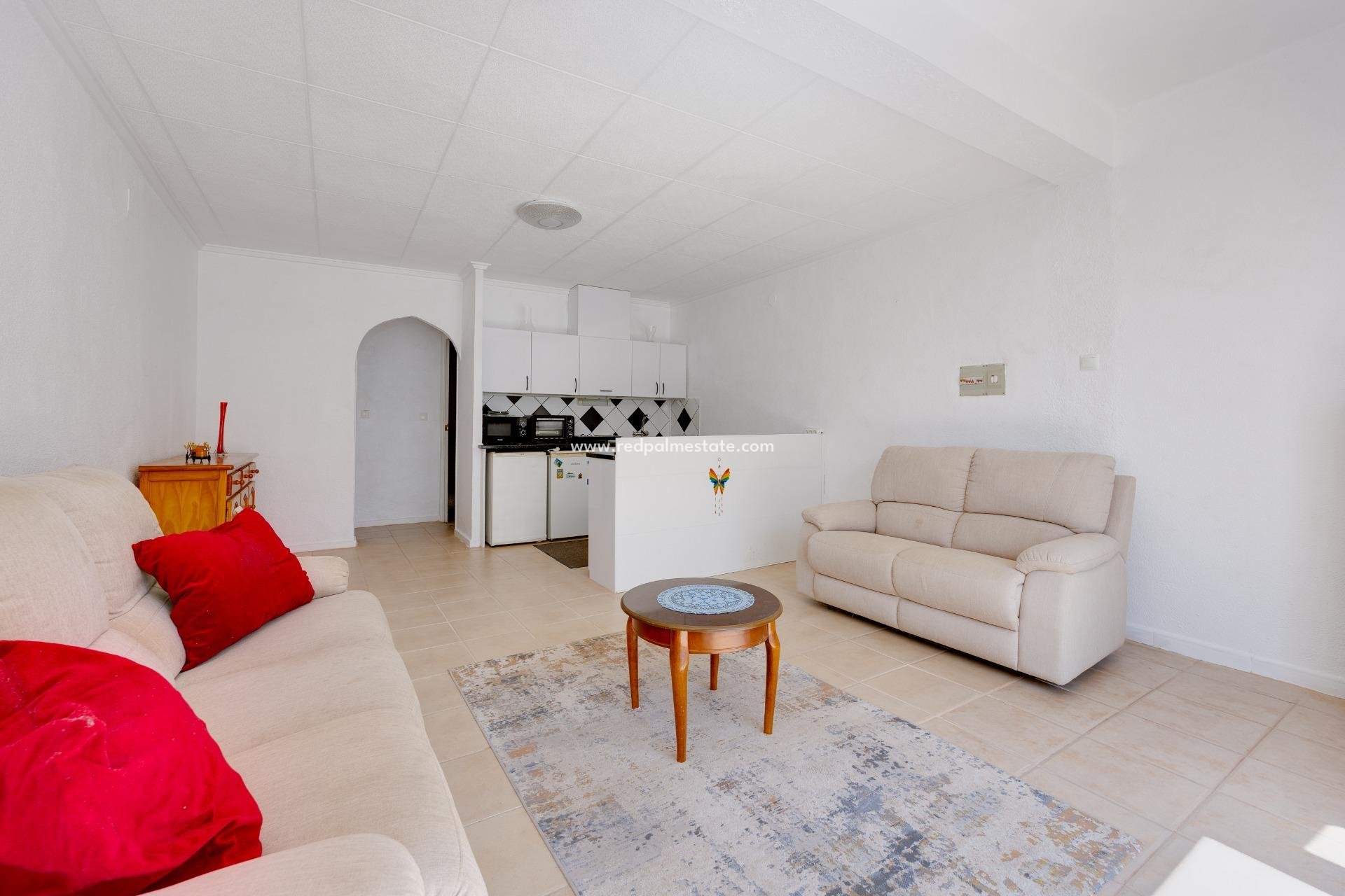 Videresalg - Rekkehus -
Torrevieja - La Siesta - El Salado - Torreta