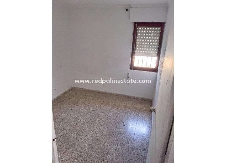 Videresalg - Rekkehus -
Torrevieja - La Siesta - El Salado - Torreta