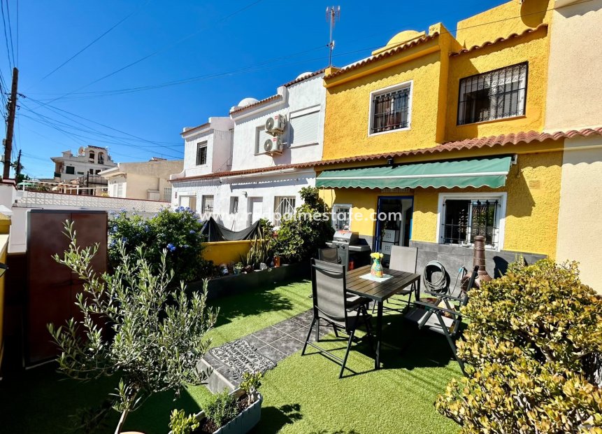 Videresalg - Rekkehus -
Torrevieja - La Siesta - El Salado - Torreta